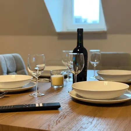 Апартаменты Atlas 8 Oberhausen, 3 Zimmer, Naehe Bahnhof, Westfield Centro *