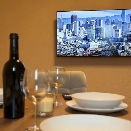 Апартаменты Atlas 8 Oberhausen, 3 Zimmer, Naehe Bahnhof, Westfield Centro *